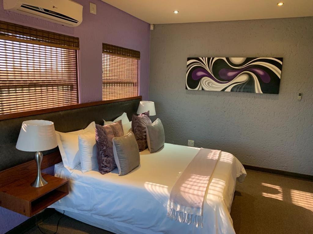 Elrido Guest Lodge Bloemfontein Bagian luar foto