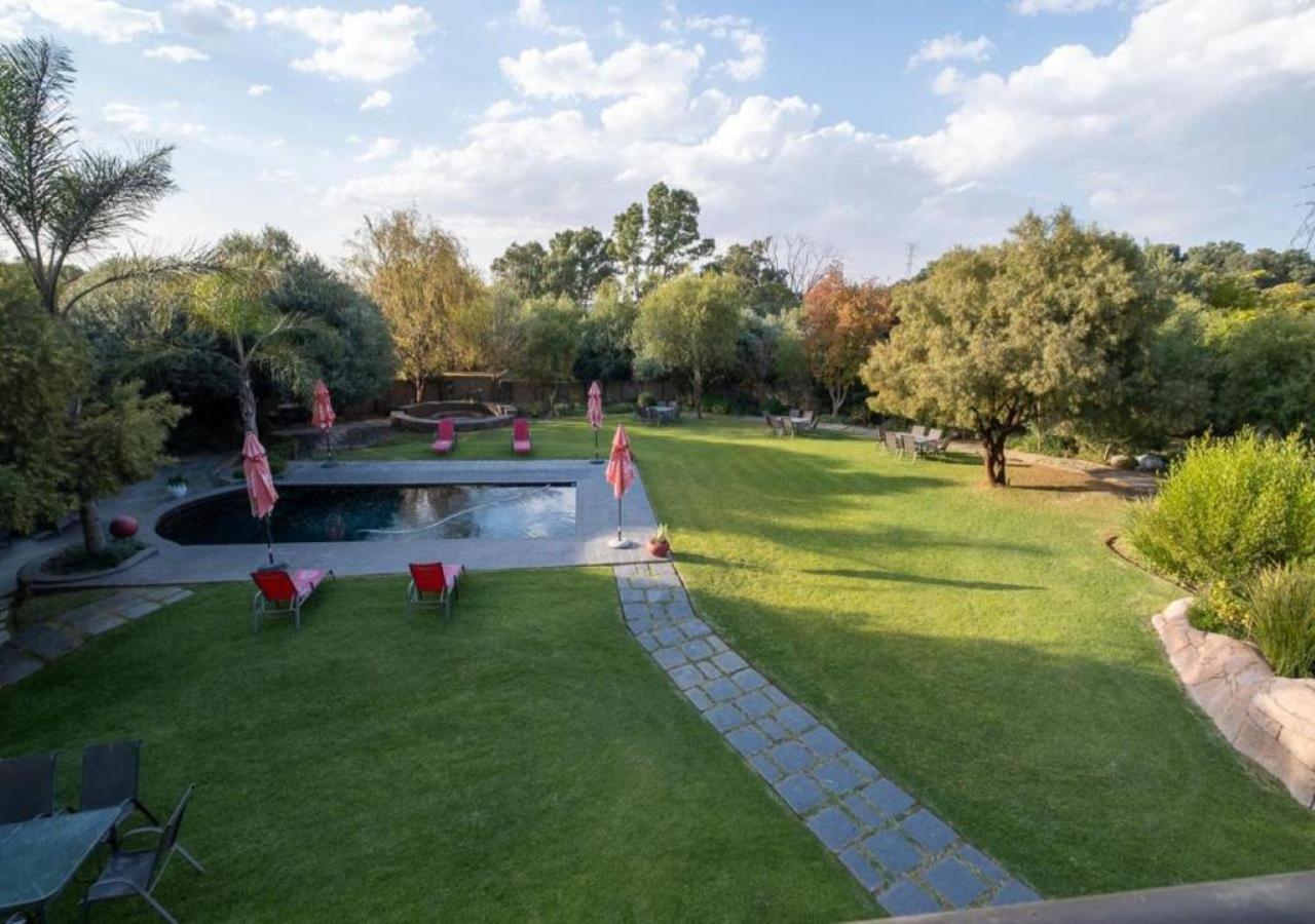 Elrido Guest Lodge Bloemfontein Bagian luar foto